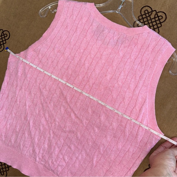 J.Crew Pink Cable Knit Crew Neck Vest Sweater Size S
In Excellent Condition - Picture 10 of 11